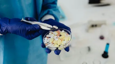 производство лекарств, фото - Новости Zakon.kz от 13.04.2026 10:44