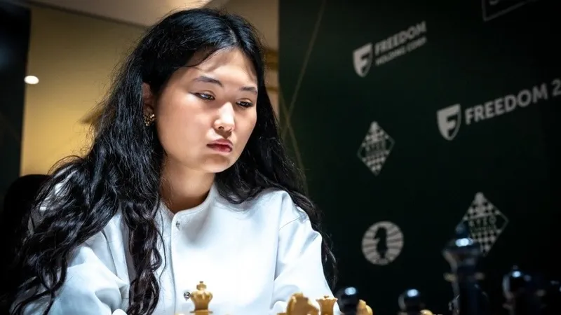 Асаубаева обыграла Лагно и вернулась в призовую тройку Турнира претенденток