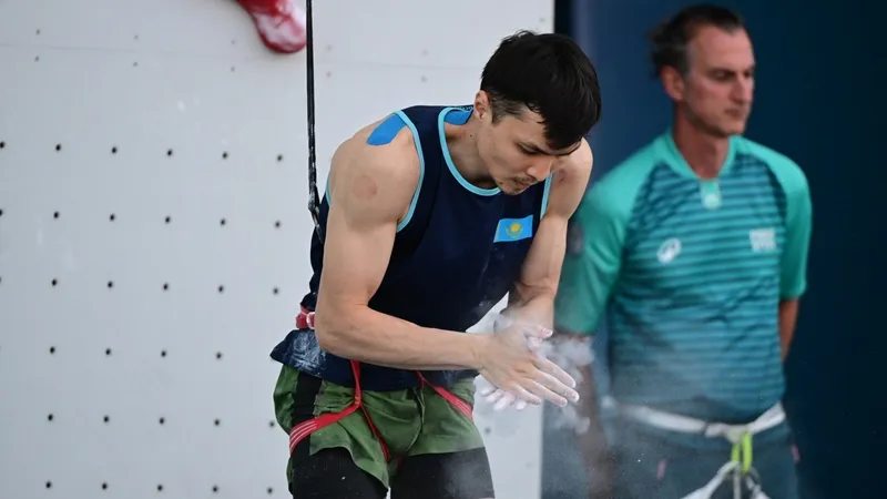 Как выступили казахстанские скалолазы на ЧА в Китае