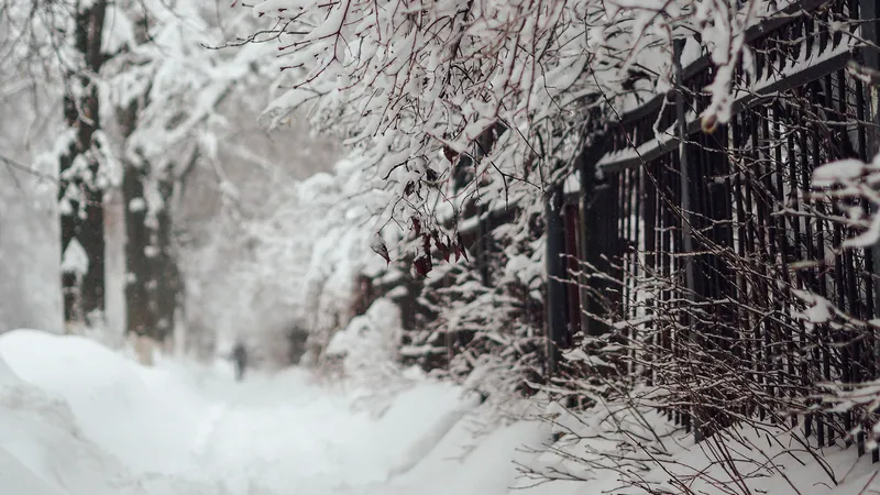 Зима возвращается: сильные морозы до -18°С и снегопады вновь обрушатся на Казахстан