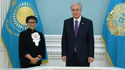 специальный посланник генерального секретаря ООН по водным ресурсам Ретно Марсуди, президент РК Касым-Жомарт Токаев, фото - Новости Zakon.kz от 15.04.2026 16:01