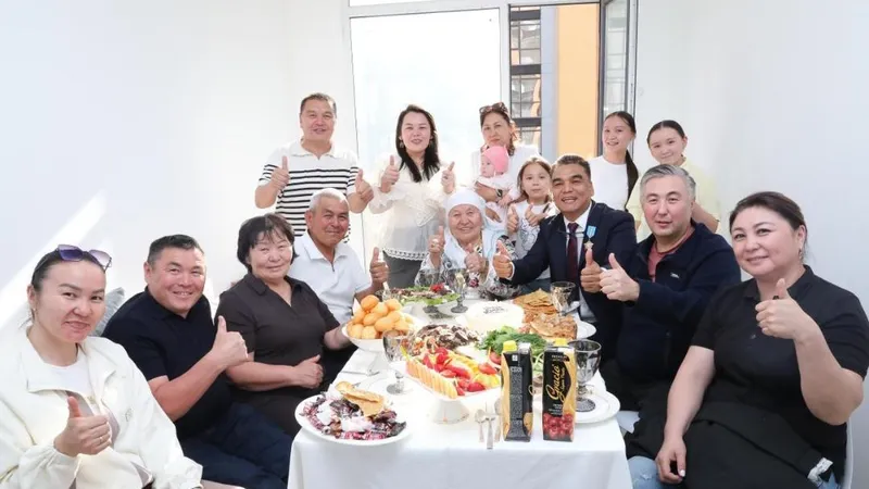 Молодые ученые в Алматы и Астане получили квартиры от президента и уже заселились в новое жилье