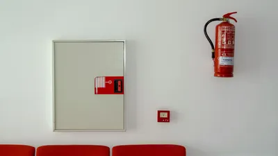 Пожарный щит, огнетушитель , фото - Новости Zakon.kz от 16.04.2026 14:13