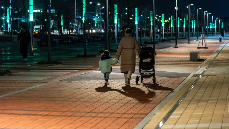 Как сжечь больше калорий во время прогулки: неожиданный способ