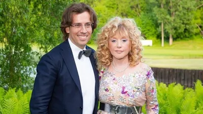 Галкин показал, с кем Пугачёва отметила 77-летие