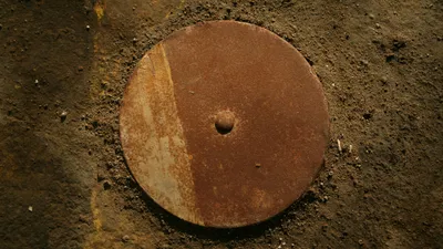 канализационный люк, фото - Новости Zakon.kz от 17.04.2026 14:28