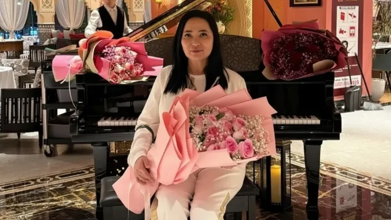 Мама Кайрата Нуртаса улетела из Казахстана