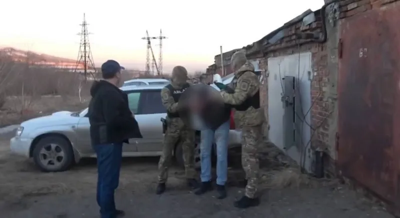 Почти центнер марихуаны нашли в гараже у жителя ВКО