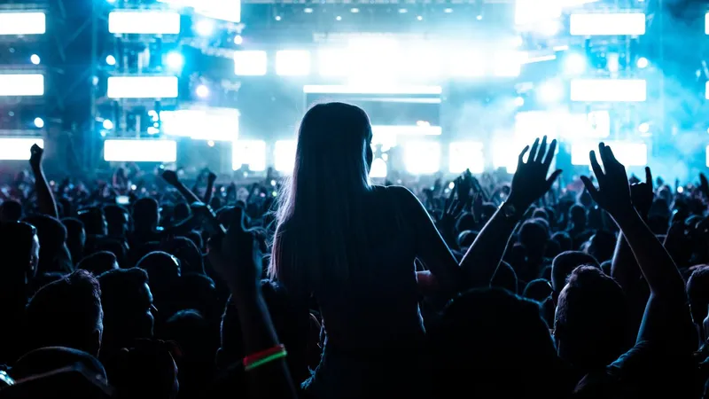 Обновлены правила информирования зрителей об использовании фонограмм