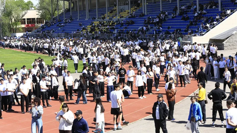 массовая зарядка в Алматы, фото - Новости Zakon.kz от 22.04.2026 15:46