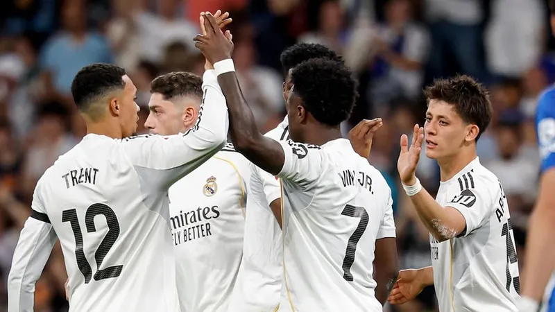 Фанаты "Реала" освистали Мбаппе и Винисиуса перед матчем Ла Лиги