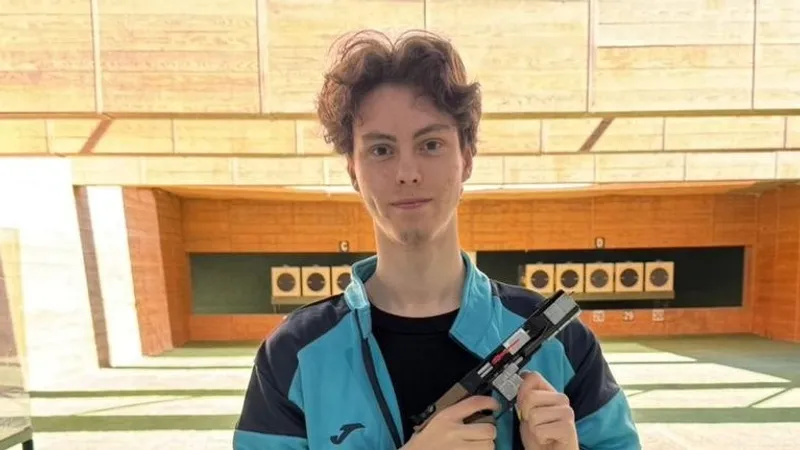 Гимн Казахстана дважды прозвучал в честь стрелков на Кубке мира