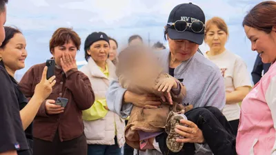 В Восточном Казахстане трехлетняя девочка незаметно вышла из дома и пропала