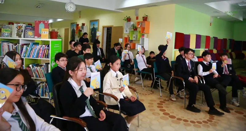 день книги в Актау, фото - Новости Zakon.kz от 23.04.2026 11:11