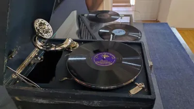 Семей, Амре Кашаубаев, винил, культура, искусство, казахская культура, фото - Новости Zakon.kz от 23.04.2026 11:28