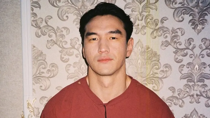 Нурлана Сабурова заметили на турнире по боксу в Казахстане