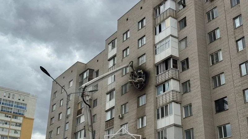 В Астане эвакуированы жители многоэтажки, где вспыхнула квартира