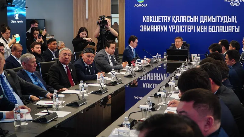 Собрание, микрофоны, фото - Новости Zakon.kz от 18.04.2026 15:08