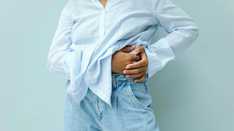 боль в боку, фото - Новости Zakon.kz от 29.04.2026 18:29