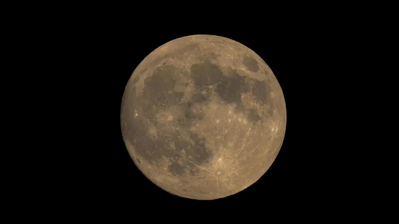 полнолуние, фото - Новости Zakon.kz от 30.04.2026 11:05