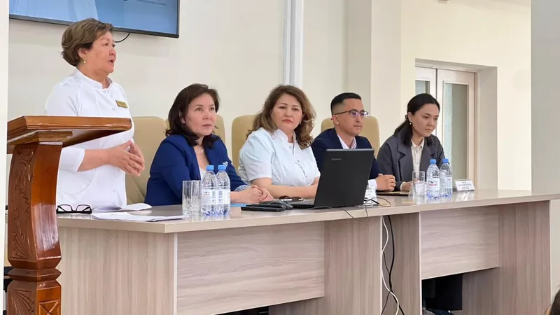 Спасение зрения недоношенным детям, фото - Новости Zakon.kz от 30.04.2026 09:00