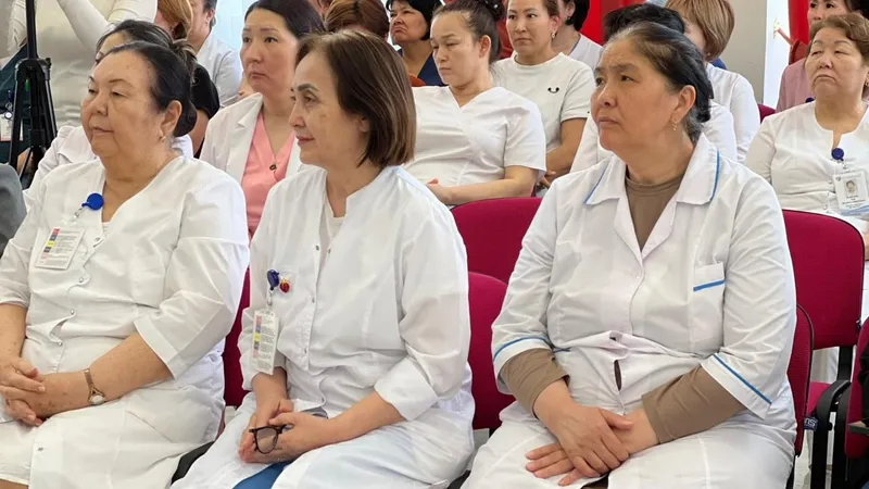 Спасение зрения недоношенным детям, фото - Новости Zakon.kz от 30.04.2026 09:00