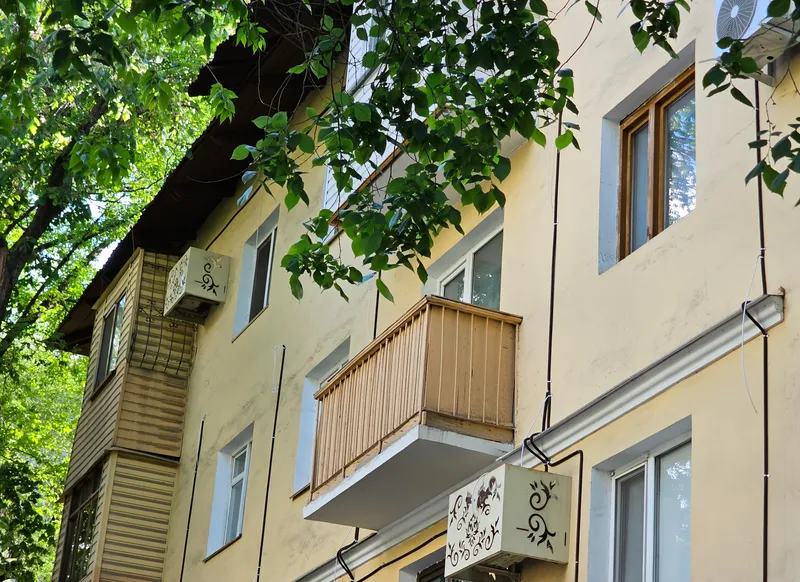 В Алматы приводят в порядок фасады жилых домов, фото - Новости Zakon.kz от 30.04.2026 14:49