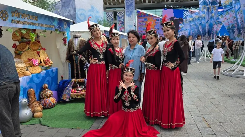 День единства народа Казахстана, Алматы, площадь Абая, фото - Новости Zakon.kz от 01.05.2026 13:29