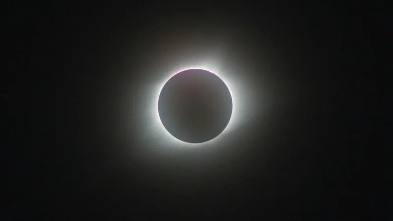 Солнце, небо, мрак, фото - Новости Zakon.kz от 01.05.2026 18:55