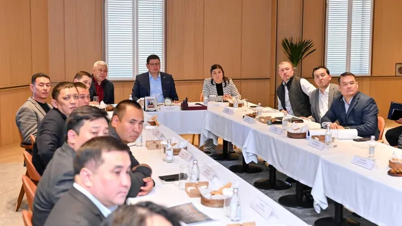 Встреча с инвесторами строительной отрасли, фото - Новости Zakon.kz от 24.04.2026 20:40