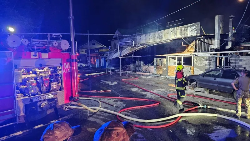 Спасатели, выезд, кафе, фото - Новости Zakon.kz от 08.05.2026 06:55