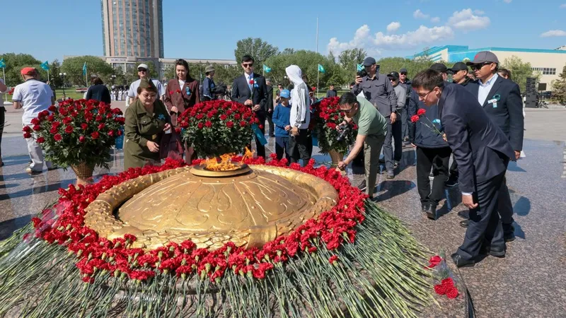 возложение цветов, фото - Новости Zakon.kz от 09.05.2026 10:43