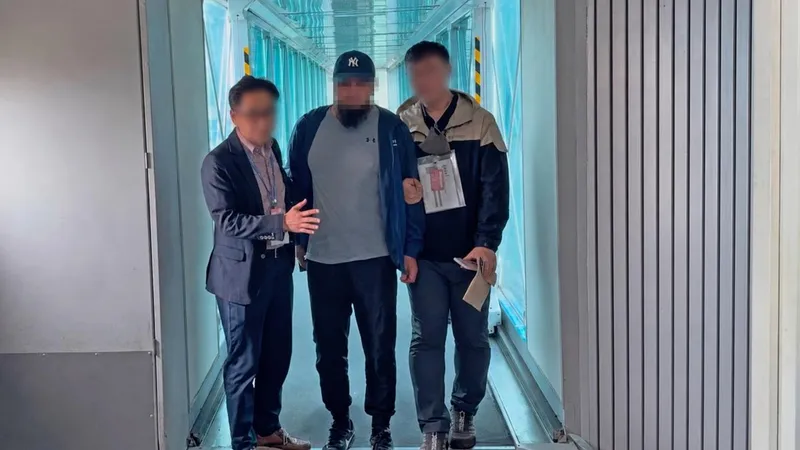 задержанный, силовики, фото - Новости Zakon.kz от 13.05.2026 10:03