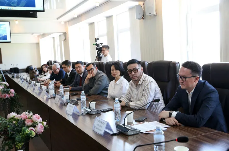 участники совещания, фото - Новости Zakon.kz от 15.05.2026 19:39