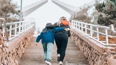 Туристке стало плохо во время подъема на Медеу