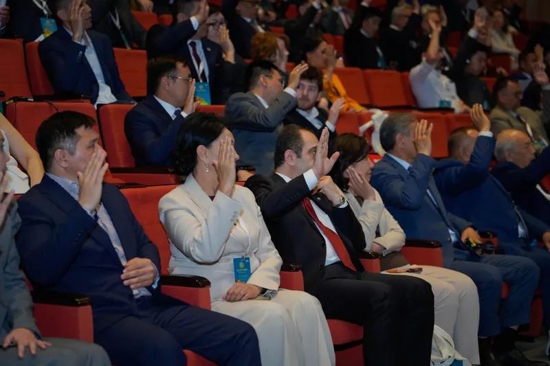 встреча, фото - Новости Zakon.kz от 20.05.2026 19:50