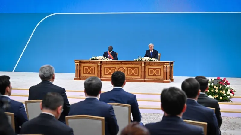 президенты Кении и РК, совещание