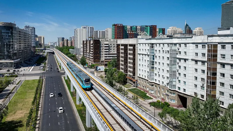 Астанинский легкорельсовый транспорт, ЛРТ, LRT, железнодорожный общественный транспорт, станция ЛРТ, станции ЛРТ, станция LRT, станции LRT, проект ЛРТ, проект LRT, вагон ЛРТ, вагоны ЛРТ, вагон LRT, вагоны LRT, Астана, ЛРТ в Астане, фото - Новости Zakon.kz от 02.07.2026 14:15