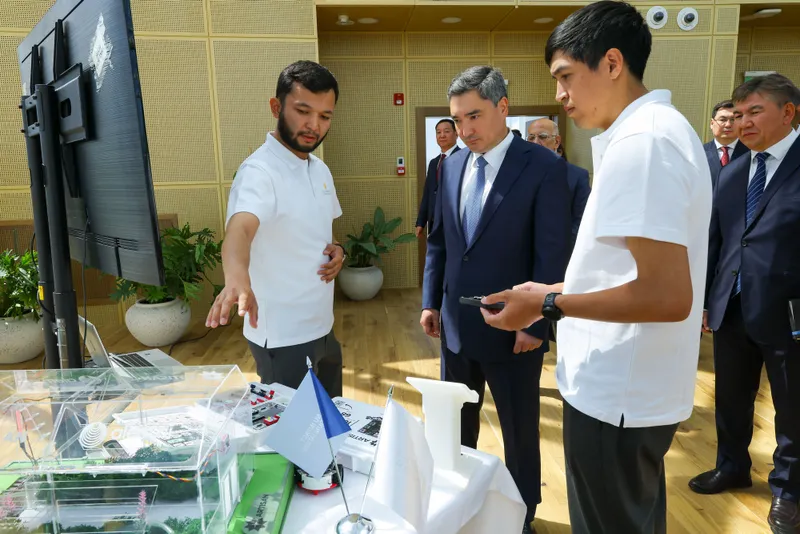 Бектенов в НУ, фото - Новости Zakon.kz от 21.05.2026 15:48