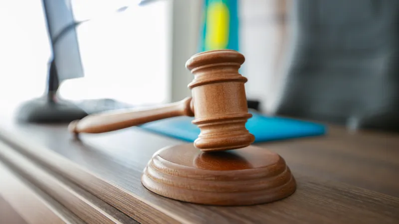 в Атырау начался суд по делу об убийстве учительницы
