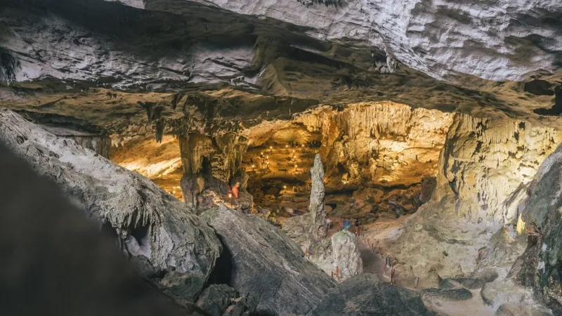 В Анголе оползень вызвал обрушение на золотой шахте, фото - Новости Zakon.kz от 24.05.2026 21:50