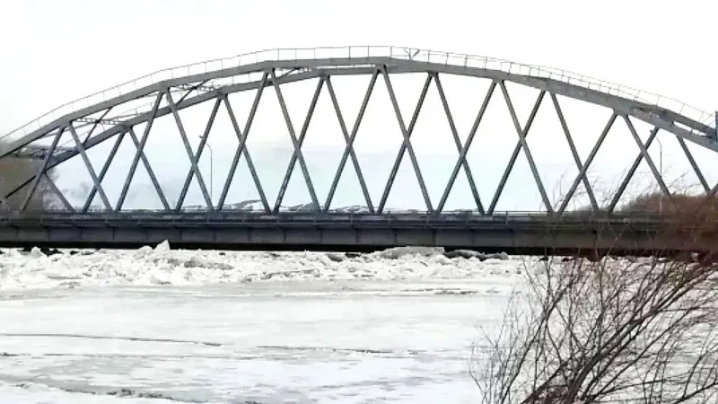 Строительство нового моста через реку Убу затягивается в ВКО, фото - Новости Zakon.kz от 31.05.2026 23:18
