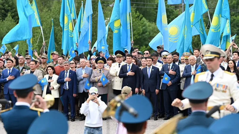 Поднятие флага, фото - Новости Zakon.kz от 04.06.2026 14:59