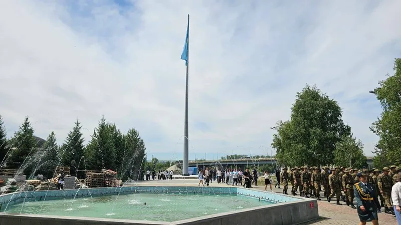 Жители Усть-Каменогорска, фото - Новости Zakon.kz от 04.06.2026 14:53