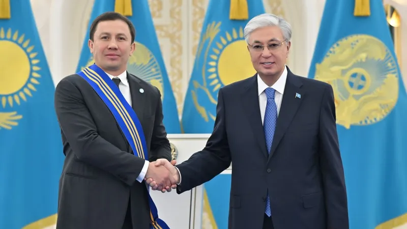 боксер Геннадий Головкин, президент РК Касым-Жомарт Токаев, фото - Новости Zakon.kz от 15.06.2026 18:06