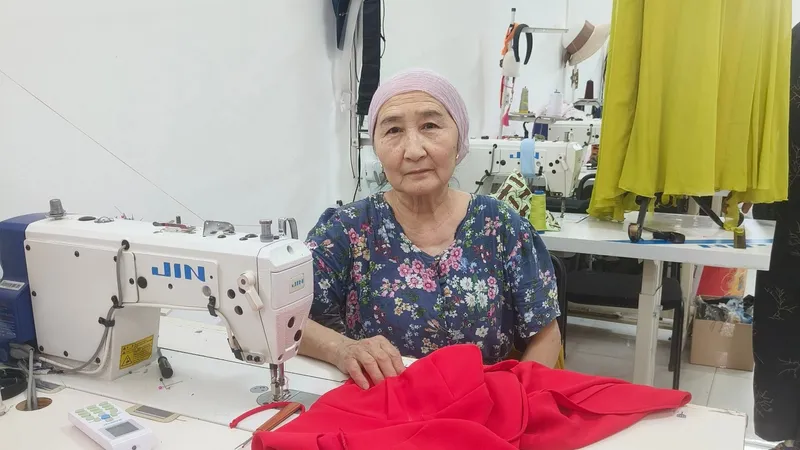 Из офиса – в собственное ателье, семейный бизнес с Halyk, фото - Новости Zakon.kz от 17.06.2026 15:25