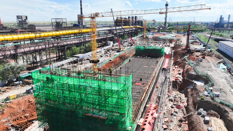 Коксовые батареи из собственного металла, фото - Новости Zakon.kz от 18.06.2026 14:36