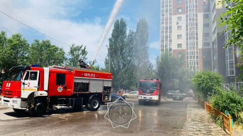 высотка горит в Астане, фото - Новости Zakon.kz от 23.06.2026 12:02