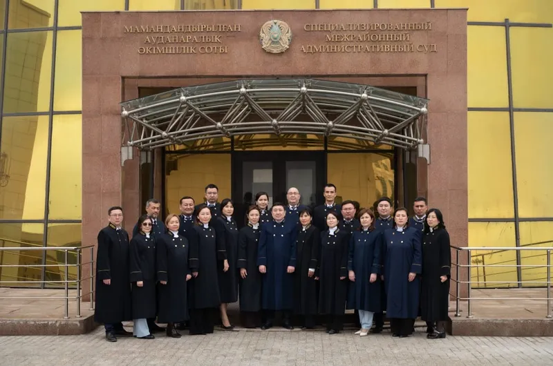 Судьи, суд, фото - Новости Zakon.kz от 24.06.2026 10:02