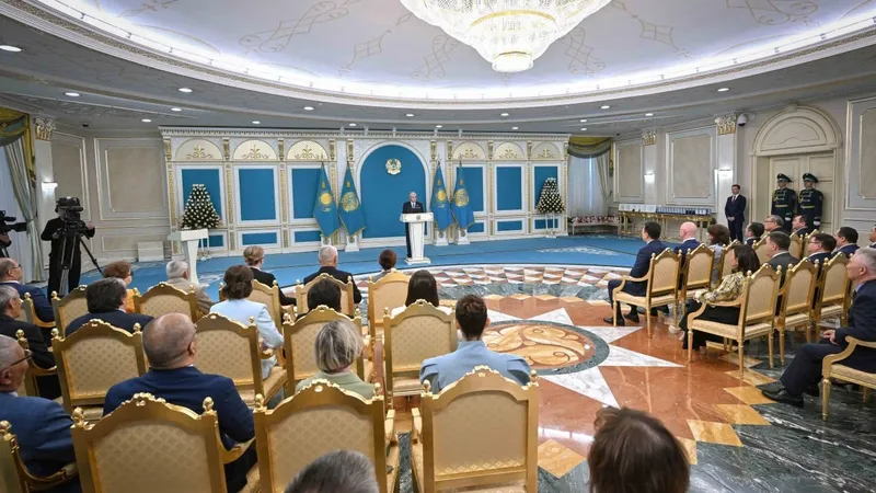 Токаев, журналисты, фото - Новости Zakon.kz от 25.06.2026 13:51
